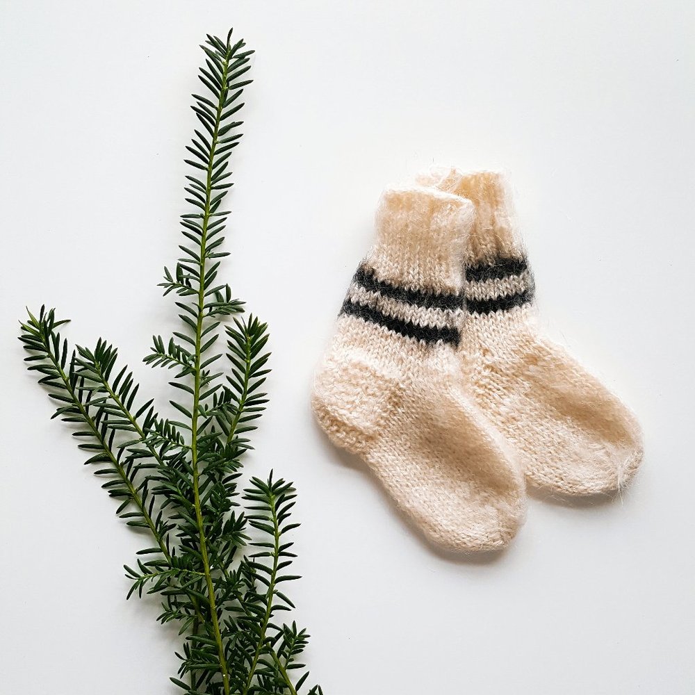 Handmade Wool Kids Socks - Picture 1 of 12